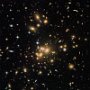 galaxy-cluster-abell-1689-deflects-light